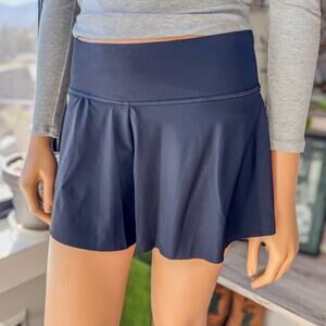 Athleta, Black Flirty Shorts w/ 2” Inseam & Lining, 
Women's XS, Activewear